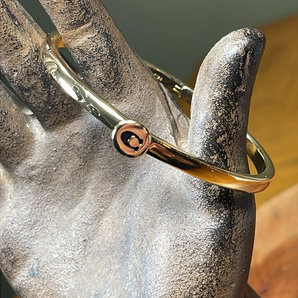 COACH SIGNATURE HINGED BANGLE - Picture 2 of 15
